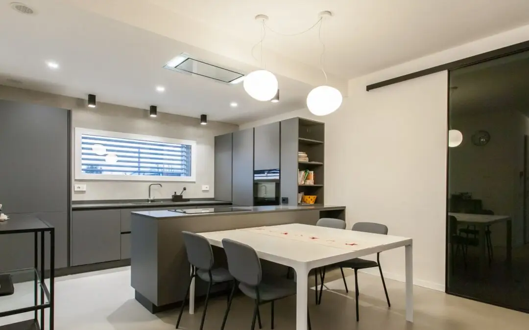 Come progettare una cucina davvero funzionale: spazi, illuminazione, impianti e materiali